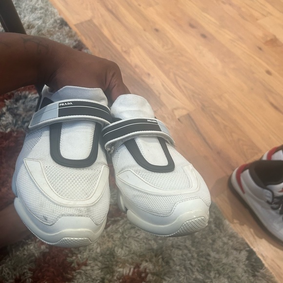 Prada Cloudburst - Picture 2 of 5